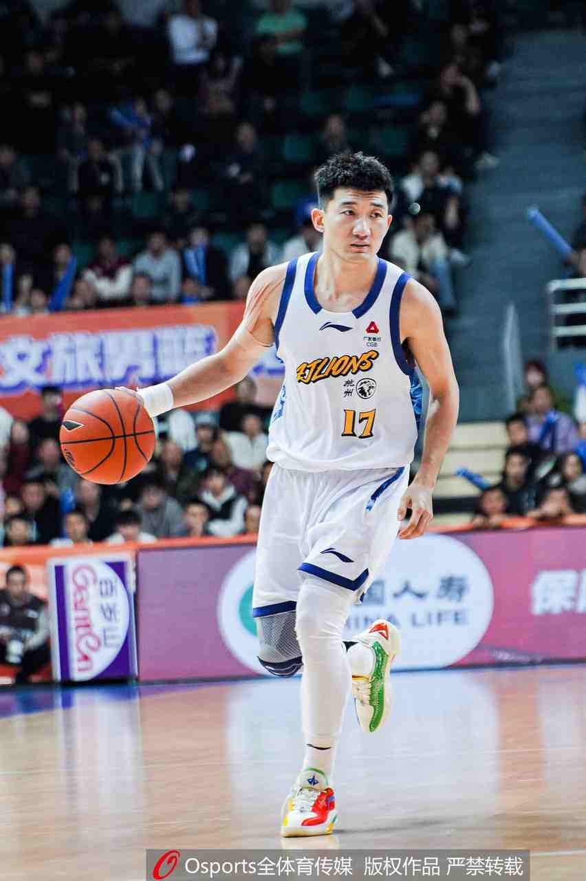 手感冰凉！孙铭徽10中2低效拿到4分5板6助2断